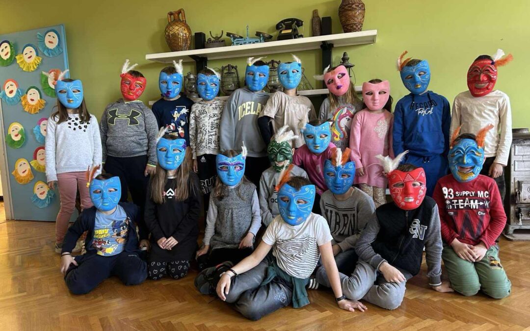 Izrada maski u Produženom boravku povodom Karnevala