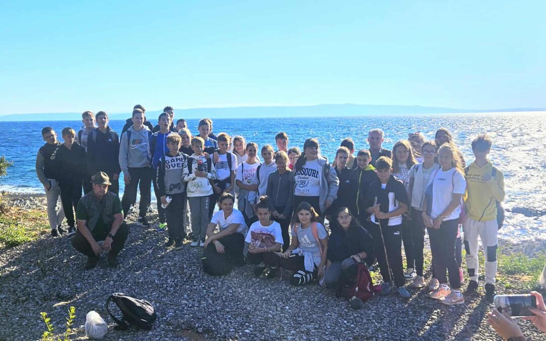 Pješačenje učenika viših razreda u Ubaš povodom Međunarodnog dana pješačenja