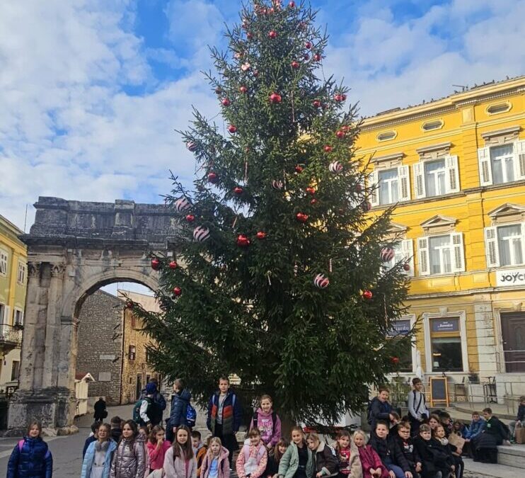 Blagdanska izvanučionička nastava učenika razredne nastave u Puli