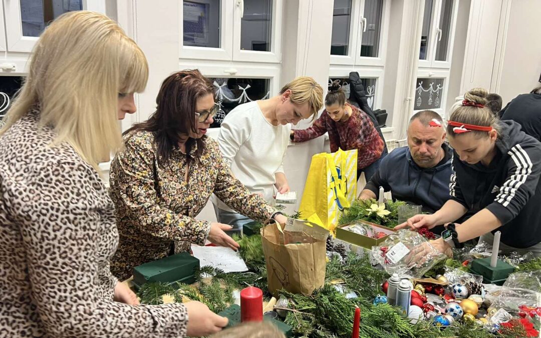 Kreativno, radno i slatko večer uoči naše Božićne bajke