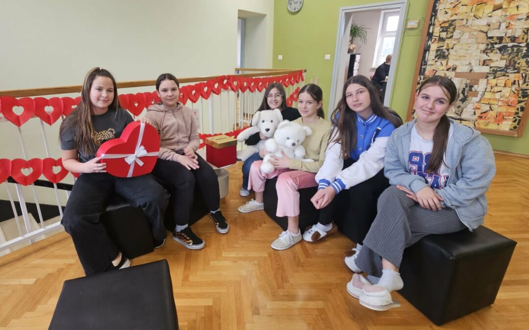 Ususret Valentinovu malim znakovima dobrote, lijepom riječju, slatkim iznenađenjem ili iskrenim osmijehom